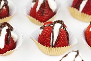 Cheesecake Stuffed Strawberries – Gluten Free Sugar Free!
