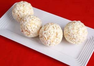 Popcorn Balls Sweetened with Agave Syrup