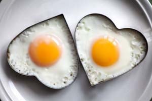Image: Heart Shaped Fried Eggs