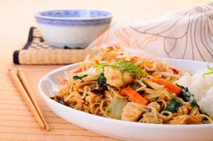 Gluten Free Chow Mein Recipe with Chicken
