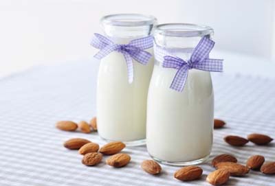 Homemade Almond Milk: Stevia Sweetened