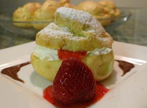 Image: Gluten Free Cream Puffs Recipe with Strawberry Sauce and Strawberries