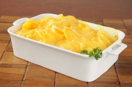 Crockpot Gratin Potatoes with Cheddar Cheese