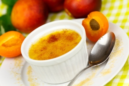 Fruit Creme Brulee with Sweet Wine