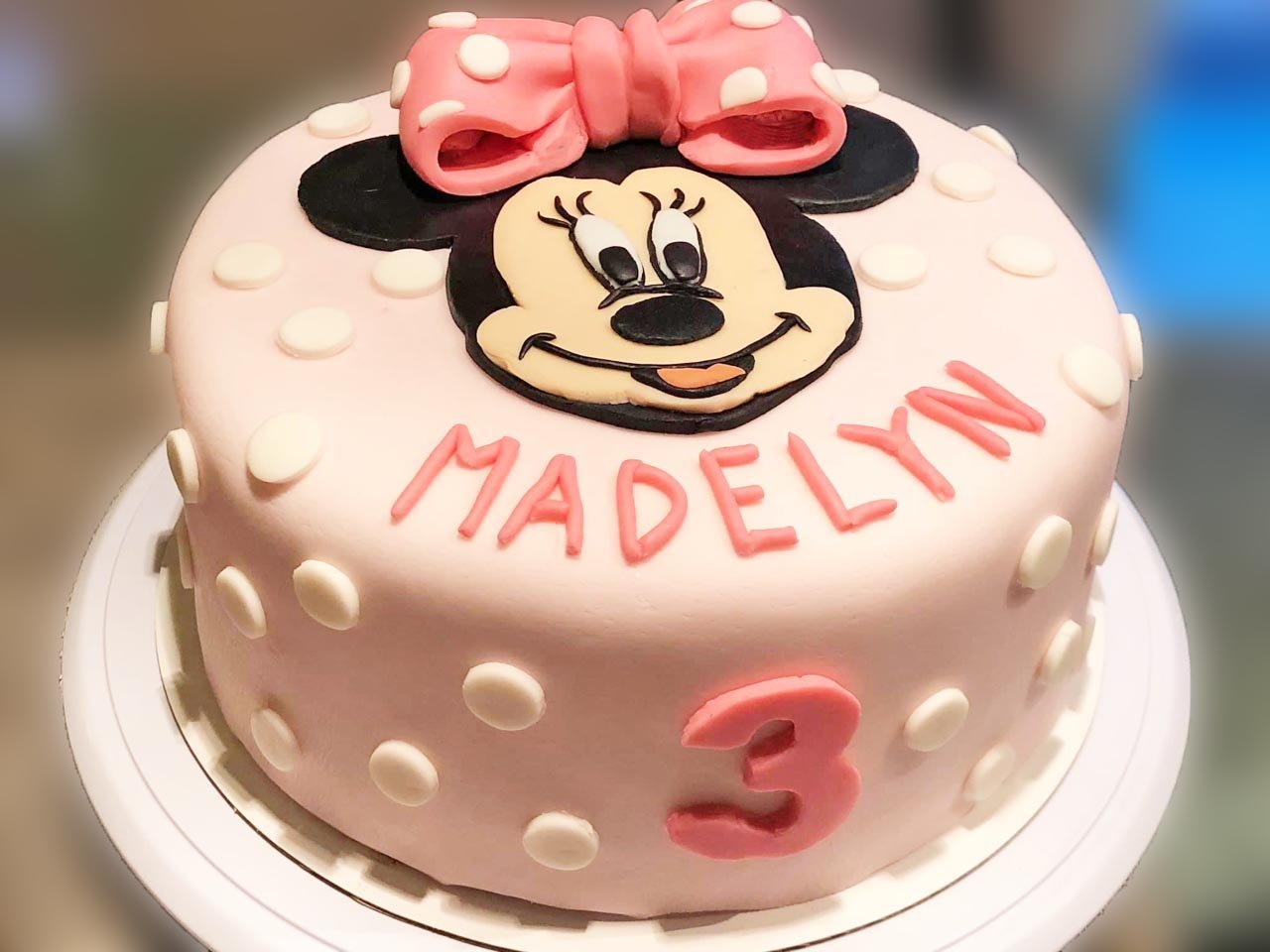Gluten Free Minnie Mouse Kids Birthday Cake Covered in Fondant